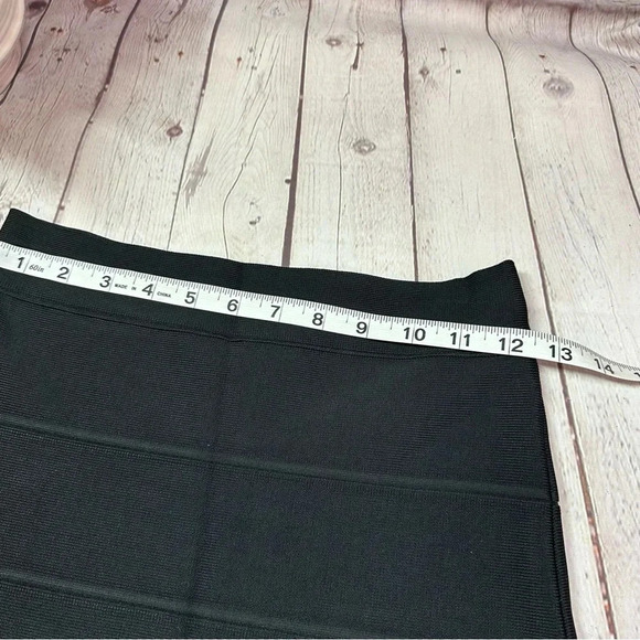 BCBGmaxazria simone bandage pencil mini black bodycon skirt sz small designer - Picture 3 of 7
